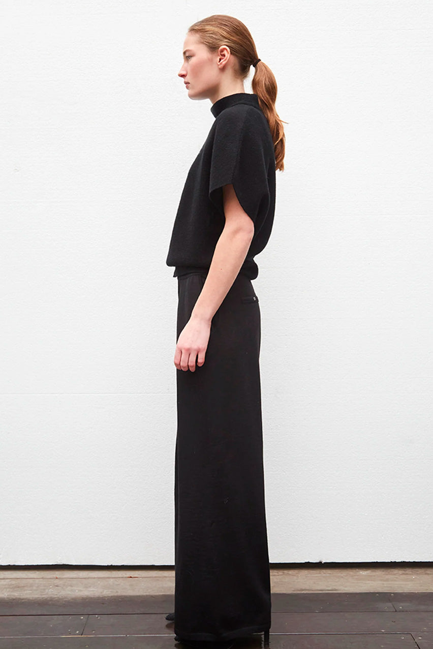 WRAP-AROUND ARMHOLE KNIT TOP
