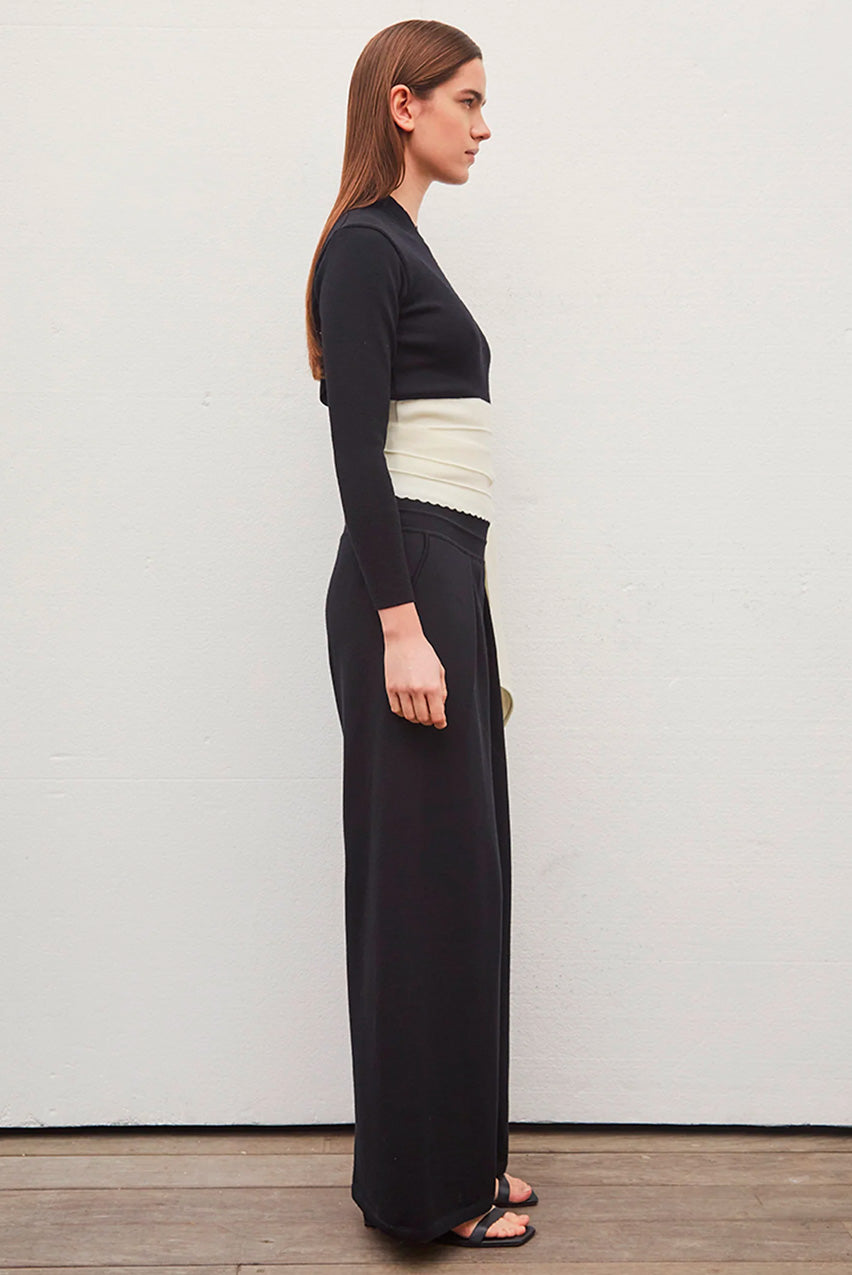 BELTED WAIST KNIT TOP