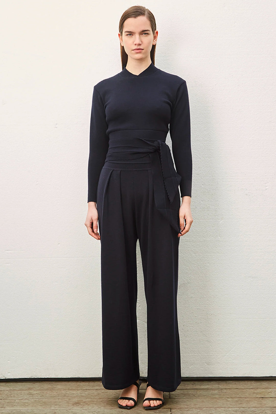 BELTED WAIST KNIT TOP