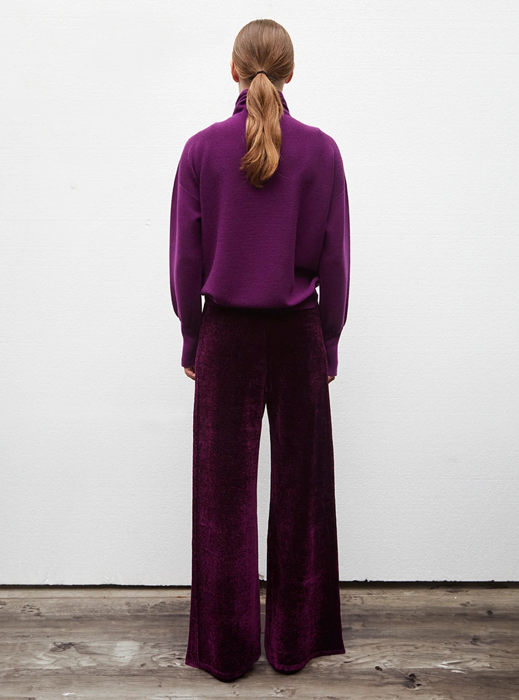 HIGH WAISTED FLUID VELVET KNIT