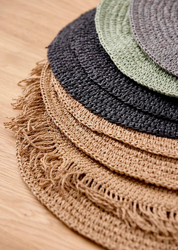 ASH TWISTED ROUND PLACEMAT