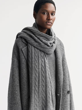 CABLE KNIT SCARF
