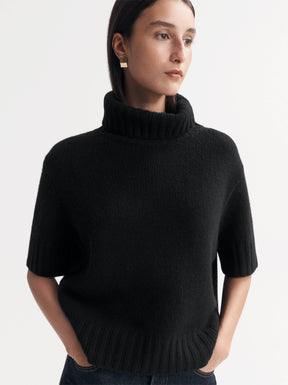 SHORT SLEEVE TURTLENECK