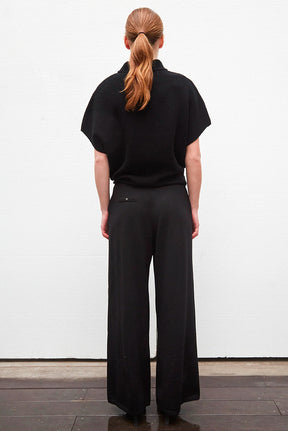 WRAP-AROUND ARMHOLE KNIT TOP