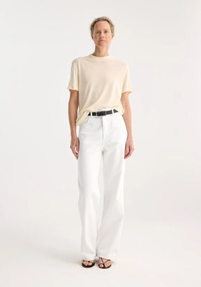 RELAXED FIT WHITE DENIM