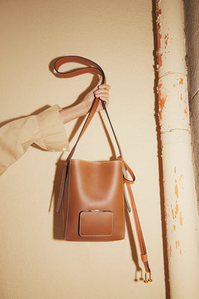 Parker M | Tan smooth - Long Strap
