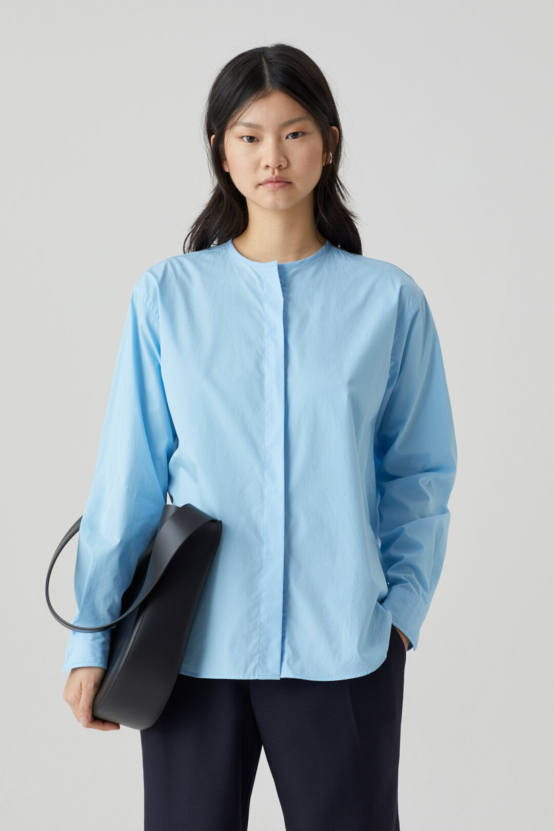 HIGH NECK BLOUSE